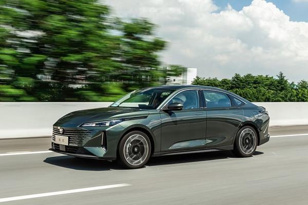 Старт продаж нового седана Changan Lamore